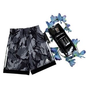 Adidas NWT Grey Camo Performance Shorts Boys S (8)